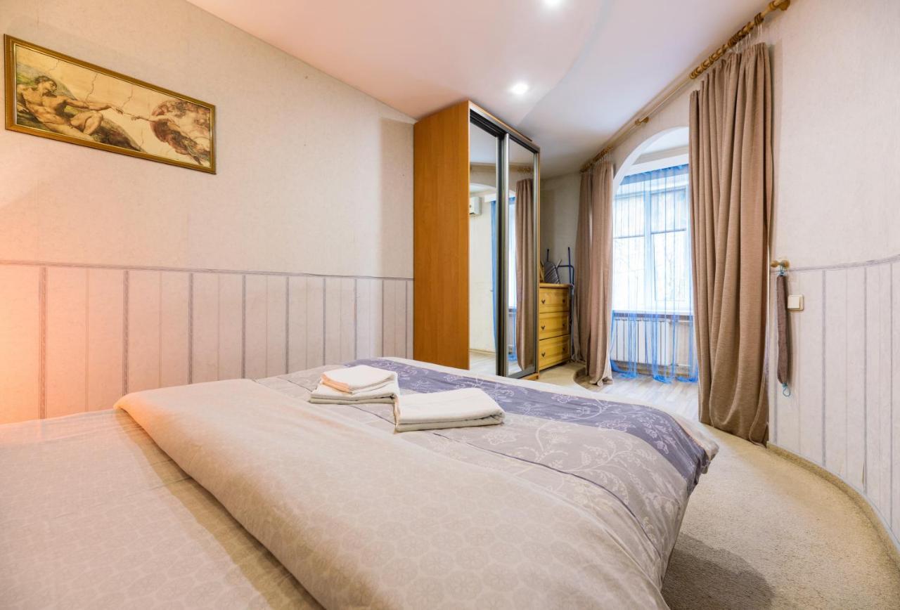 На Палаце Спорта Apartment Kyiv Exterior photo